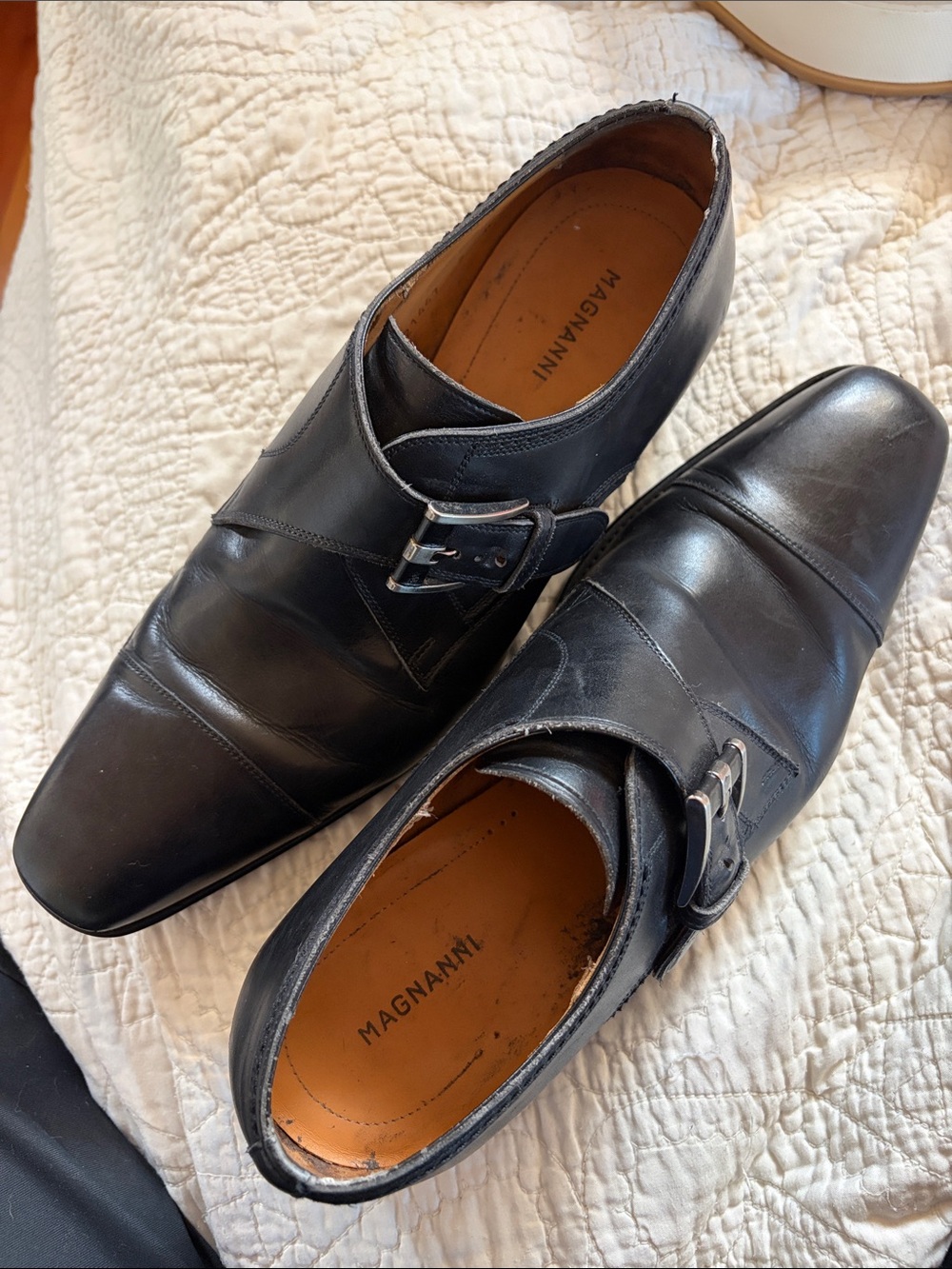 Magnanni Mens Single Monk Strap Cap Toe Leather Dress Shoes Size 9- Vibram soles